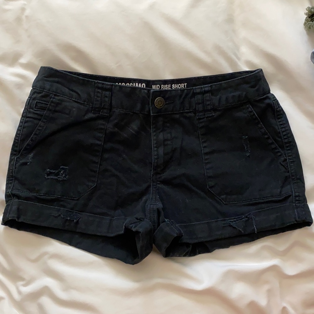 Black distressed shorts
